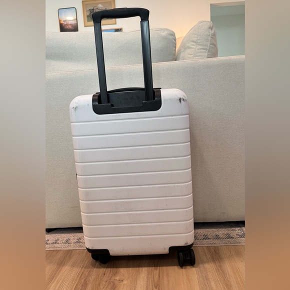 AWAY The Bigger Carry On Suitcase - Picture 7 of 14